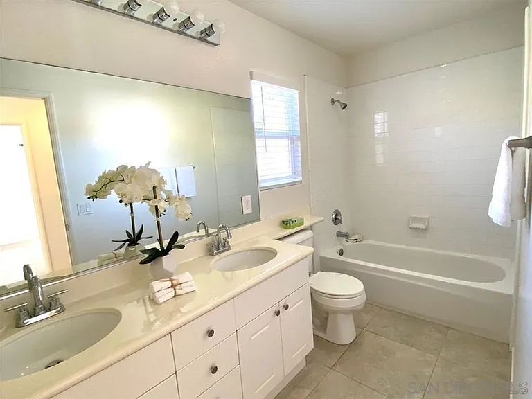 13260 Hollyfield Ct — Photo 14