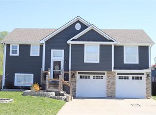 911 N Seminole Ct, Independence, MO 64056