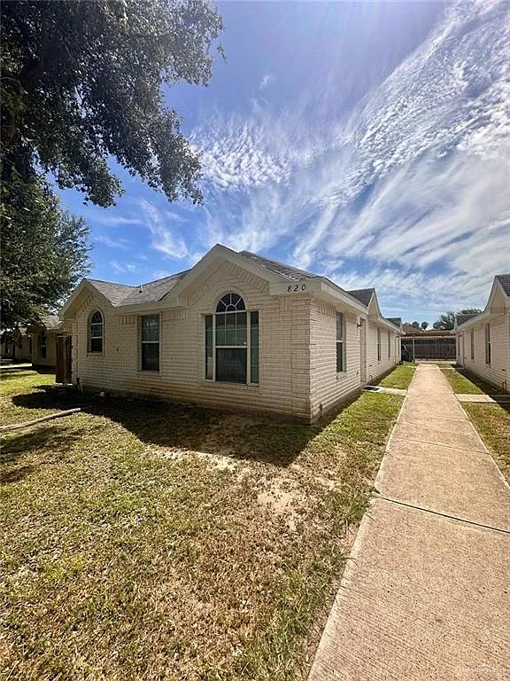 2 bed, 2.0 bath, 952 sqft, $950 — Photo 1