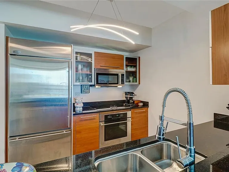 3000 Oasis Grand Blvd #606 — Photo 3