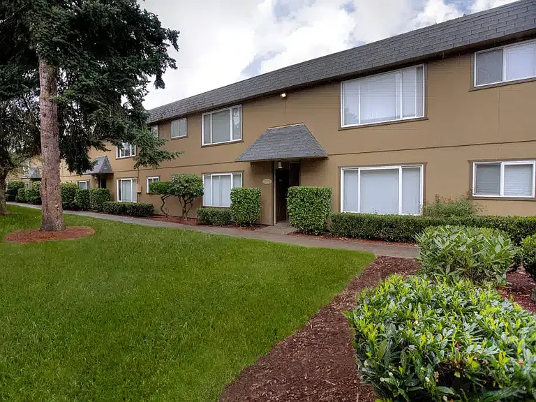 Aspen Meadows — Photo 2