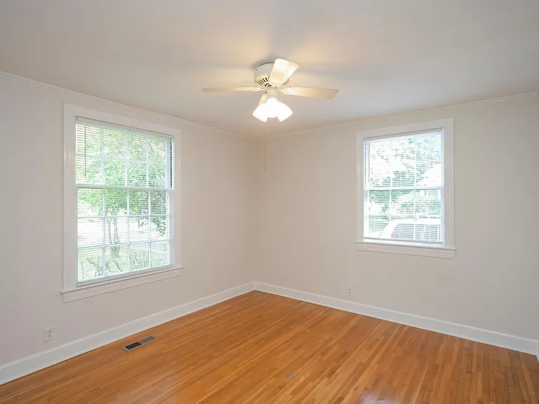 222 Dellrose Dr — Photo 12