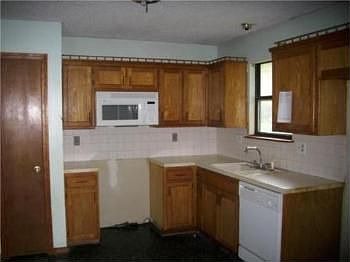 2nd image of 2922 S 42nd St