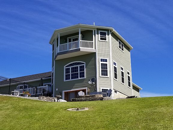 2nd image of 80 Roberge St