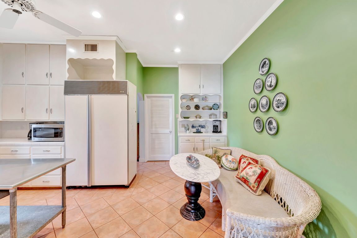 next background image