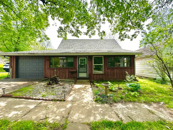 212 N Locust Street, Pierce City, MO 65723