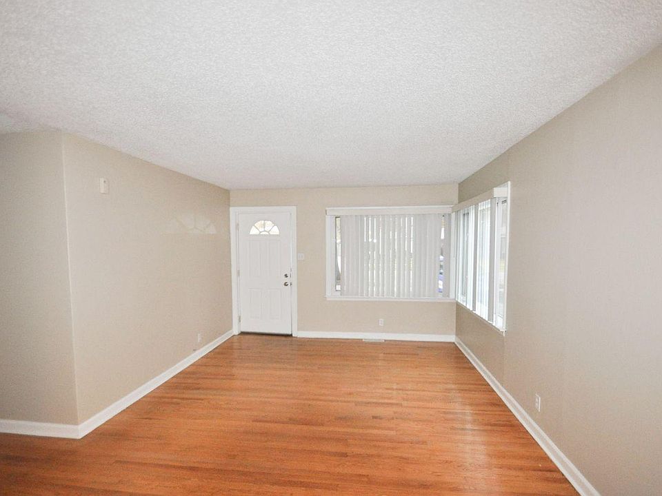 1st image of 9239 S 51st Ave