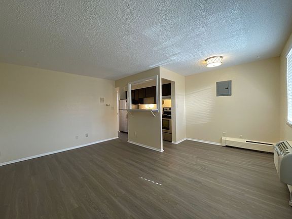 4th image of 833 N Emerson St #304