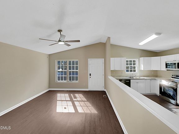 4th image of 216 E Hinton St
