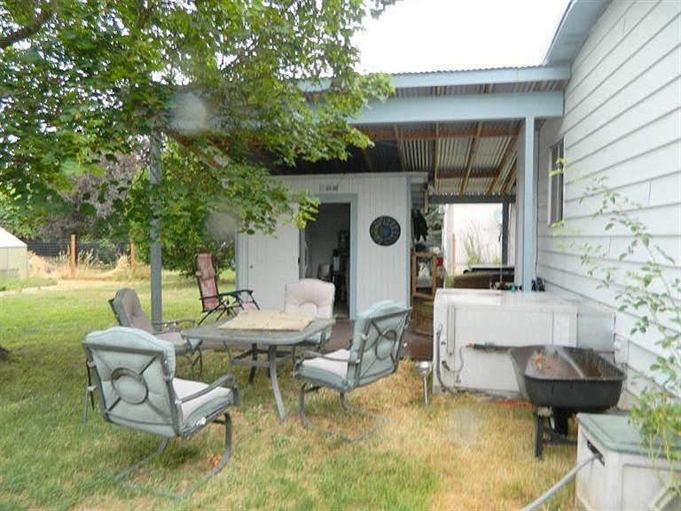 2nd image of 1782 Hamilton Ln