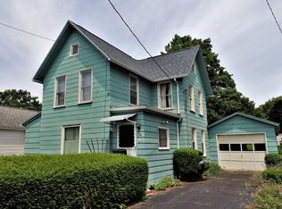 34 Vermont St, Bath, NY 14810