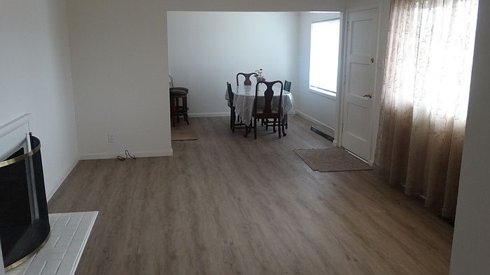 2nd image of 959 Foothill Dr