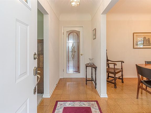 5th image of 1280 Tracksell Ave