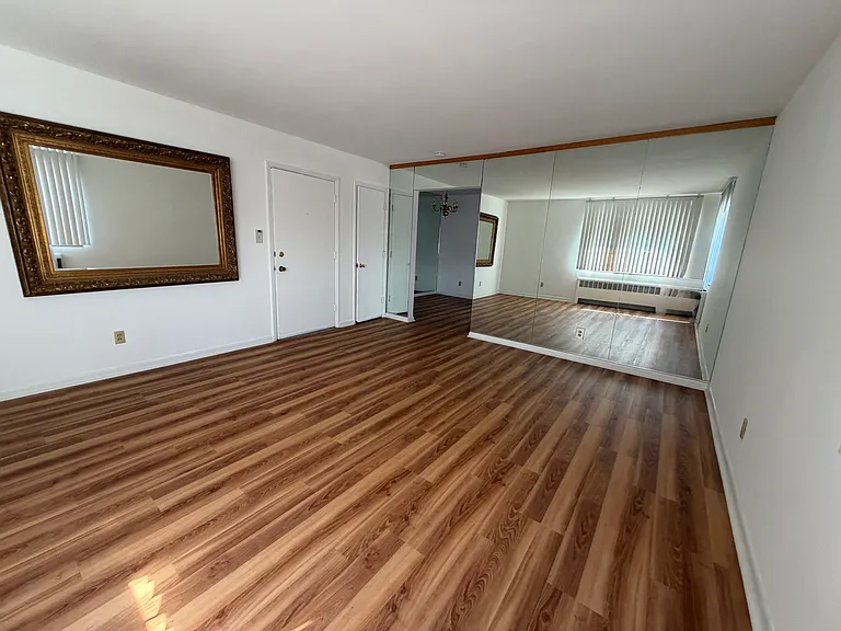 711 Purcell Ave #4 — Photo 5