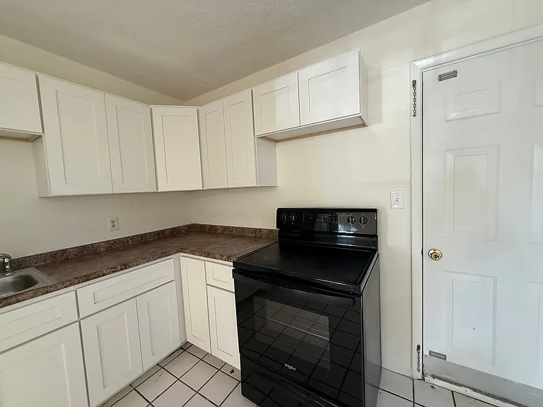 108B Montgomery St — Photo 6