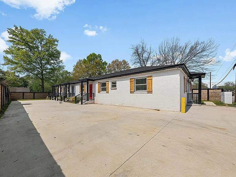 831 Rigdon Rd #D — Photo 4
