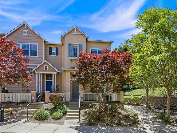 2nd image of 1350 Summer Ln
