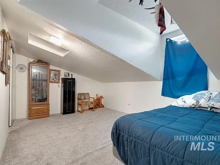 1015 E Park St — Photo 8