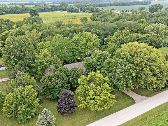 3rd image of 7937 Currier Rd