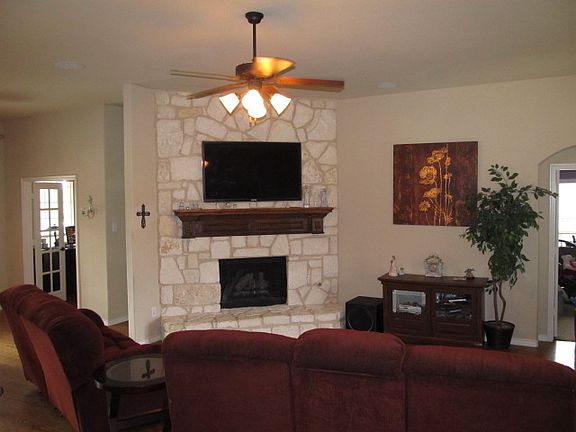 3rd image of 2920 Chuck Wagon Dr