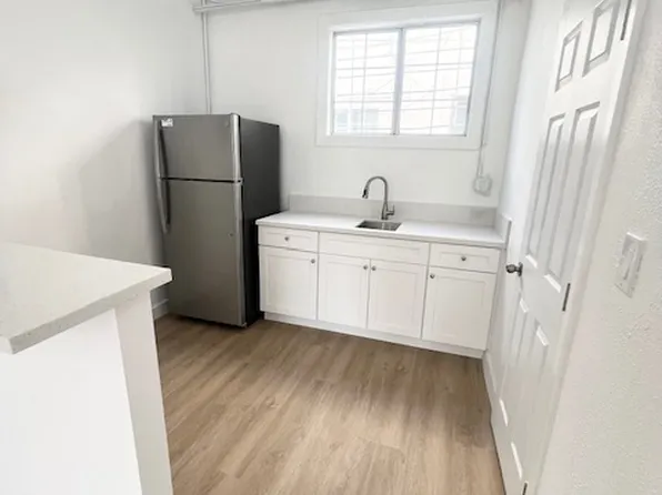 2515 W 54th St, Los Angeles, CA 90043