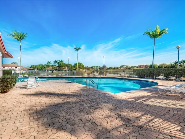 597 NW 208th Dr, Pembroke Pines, FL 33029