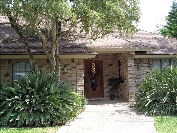5th image of 1412 Grovewood Dr