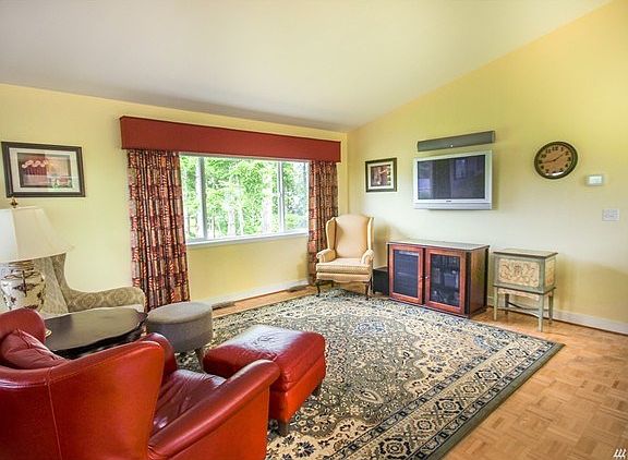 3rd image of 60 E Skywater Pl