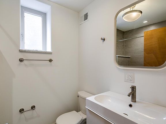 4th image of 1924 E Dauphin St #1F