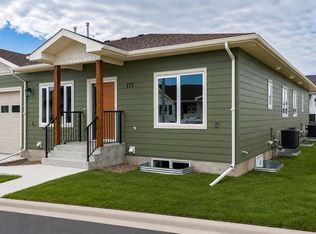 242 N Parkview Ln W, Bow Island, AB T0K 0G0
