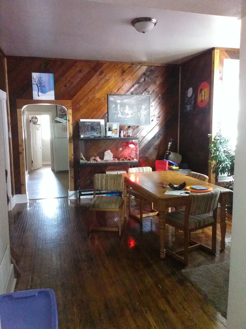 4 Bedrooms 2 Full Bath Home off West Main St! — Photo 3