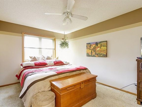 4th image of 22992 Navajo St NW
