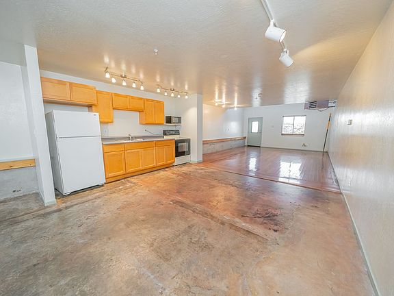5th image of 293 Whitmore St APT 6