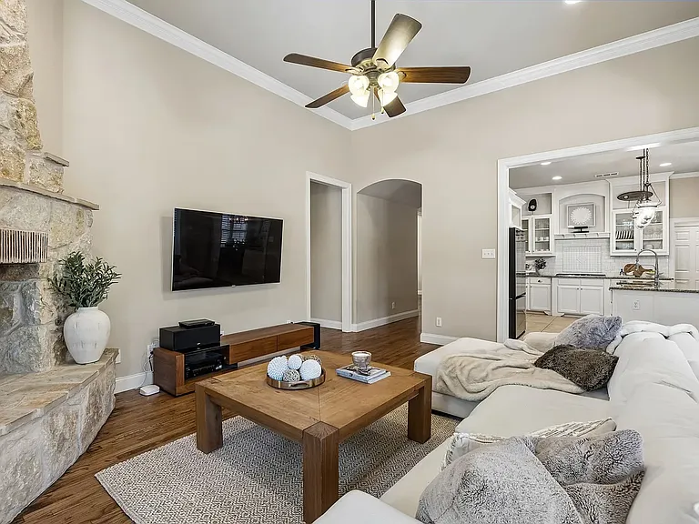 9004 Cypress Creek Rd — Photo 23
