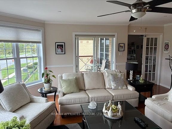 3rd image of 321 Water St W #2