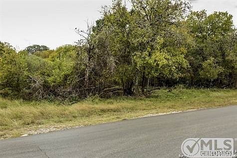 2nd image of 1931 Town Oak Dr