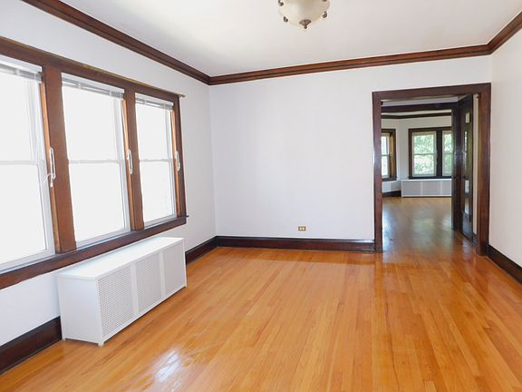 5th image of 1322 Dewey Ave #C