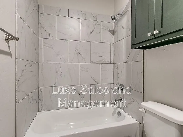 8012 NW 105th Ter — Photo 26
