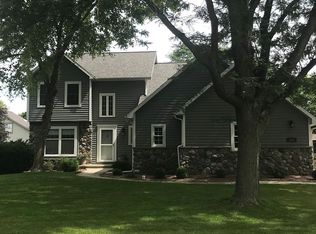 855 Ellen Ln, Fond Du Lac, WI 54935