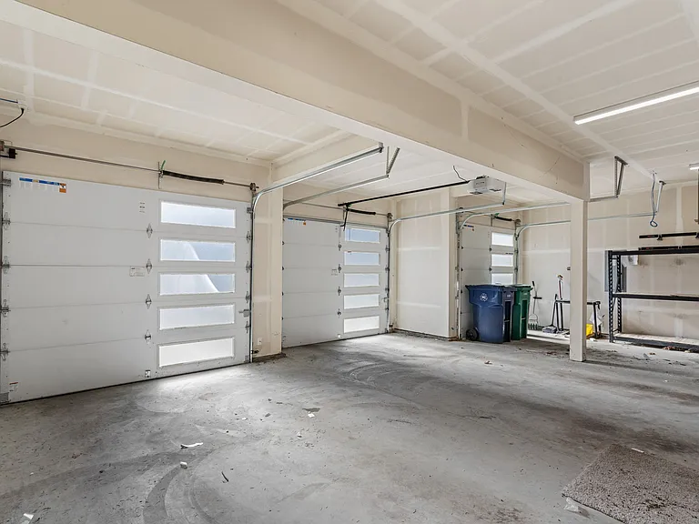 12048 SE May Creek Park Dr — Photo 37
