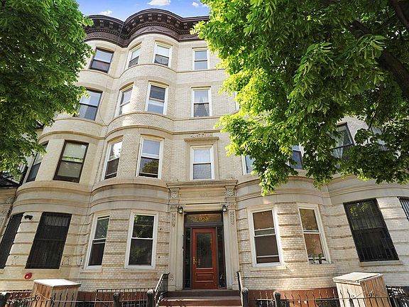 2nd image of 658 Park Pl APT 7