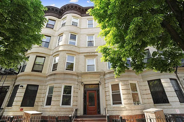 Sold by Corcoran | media 21