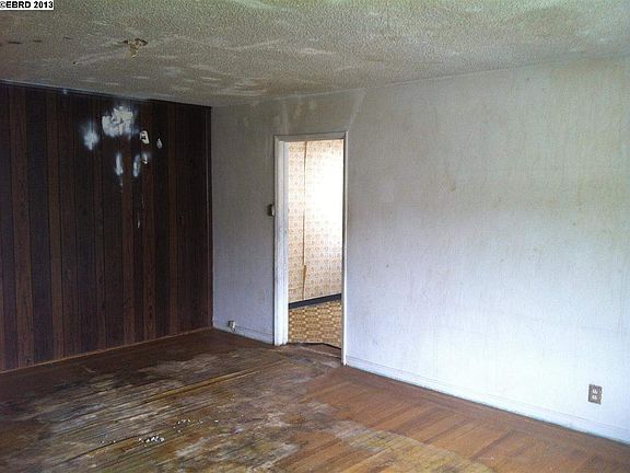 2nd image of 464 Olive St