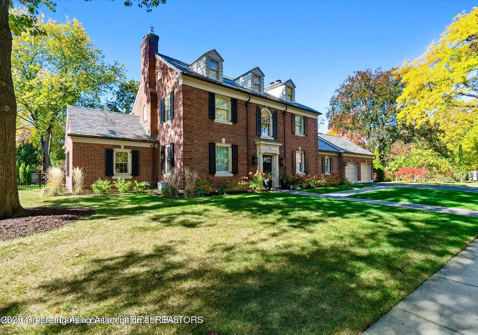 701 Cowley Ave photo 1