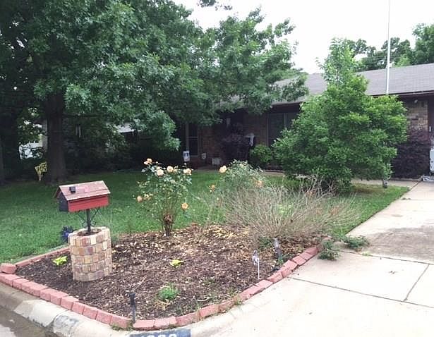 1st image of 1202 Laurel Dr