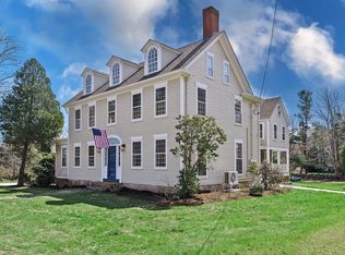 18 Pine Island Rd, Mattapoisett, MA 02739