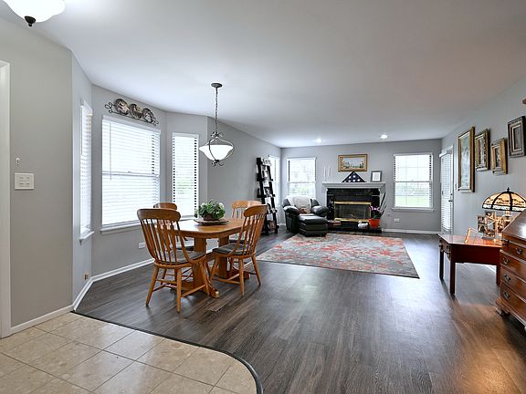 3rd image of 2136 Camden Ln #2136