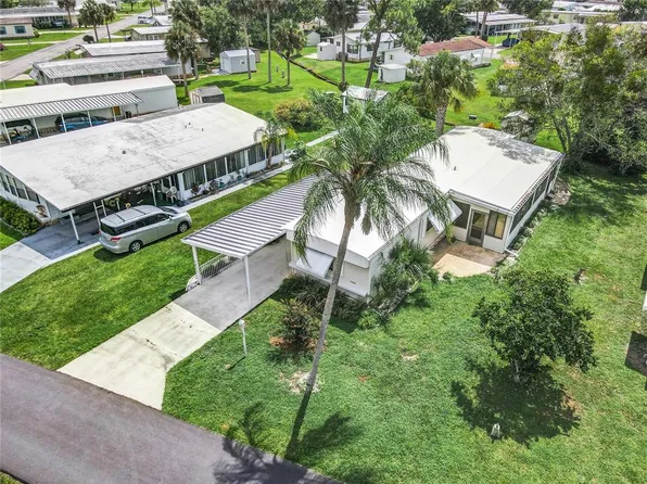 122 Kove Blvd, Osteen, FL 32764