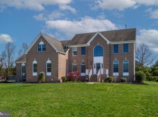 2 Jerrick Ct, Mount Laurel, NJ 08054