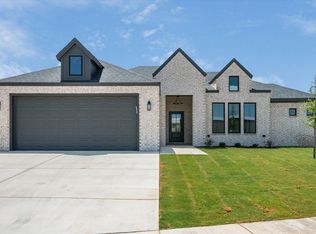 1815 Harvest Ave, Wolfforth, TX 79382